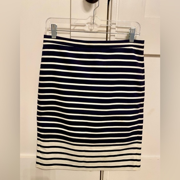 J. Crew No.2 Pencil Skirt NWT- Navy/Ivory Stripe Sz 6 Petite - Picture 1 of 8